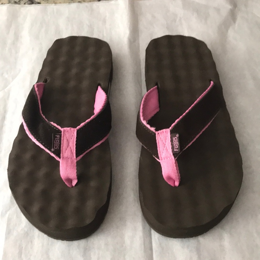 New flojos Women’s Slippers size 10 Very comfortable